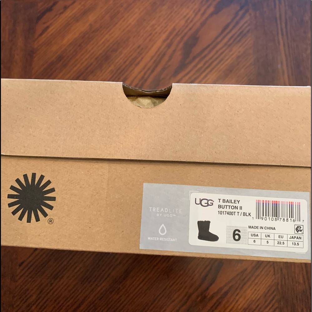 UGG boots toddler size 6